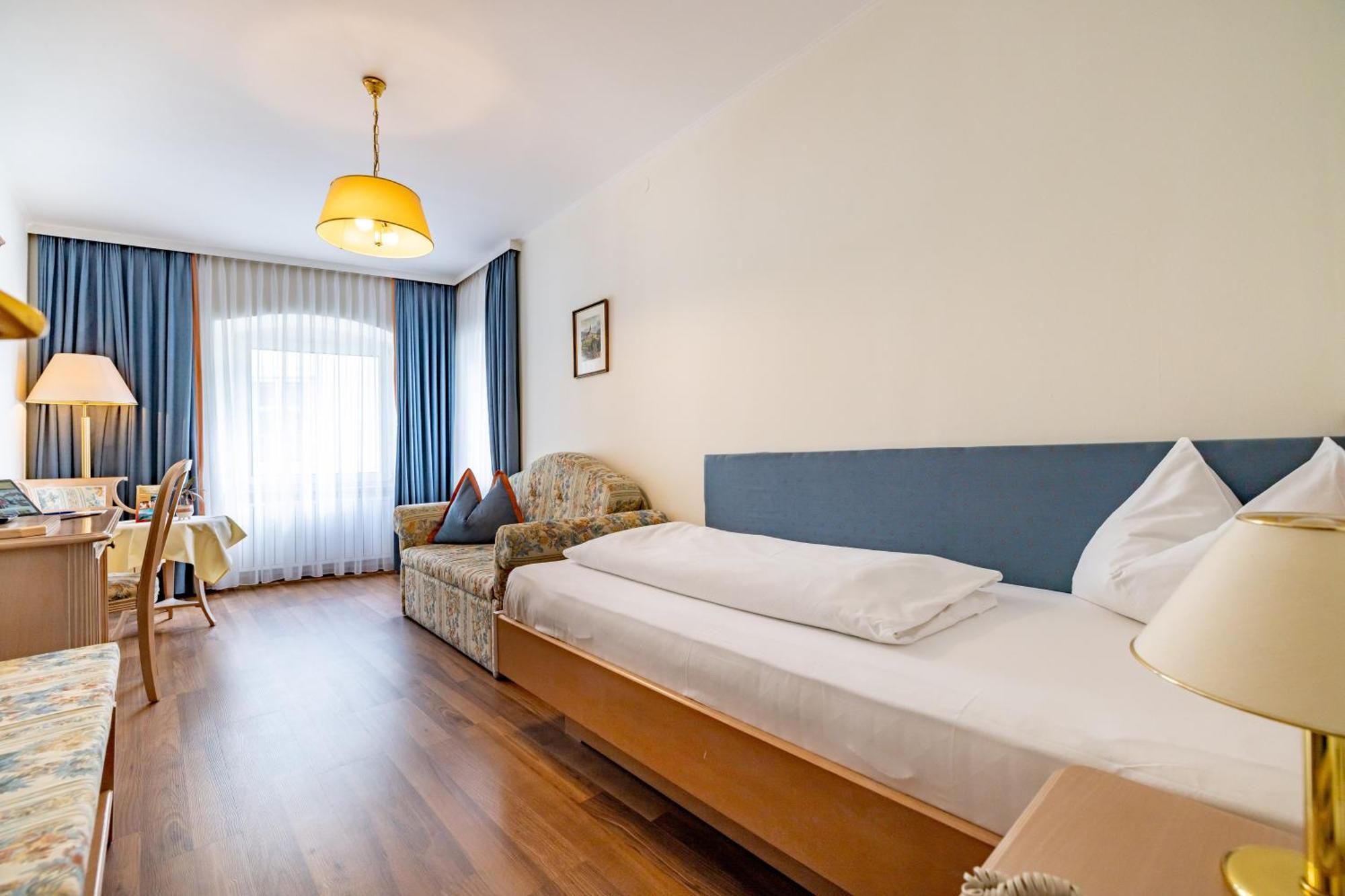 Hotel-Restaurant Minichmayr Steyr Bagian luar foto